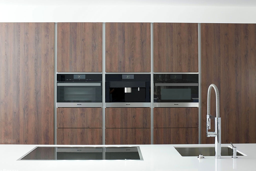 C Channel Contino Kitchen In Woodland Hills Leicht Los Angeles