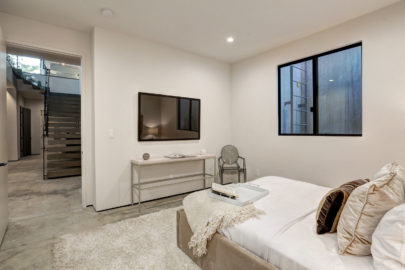 gorgeous modern bedroom